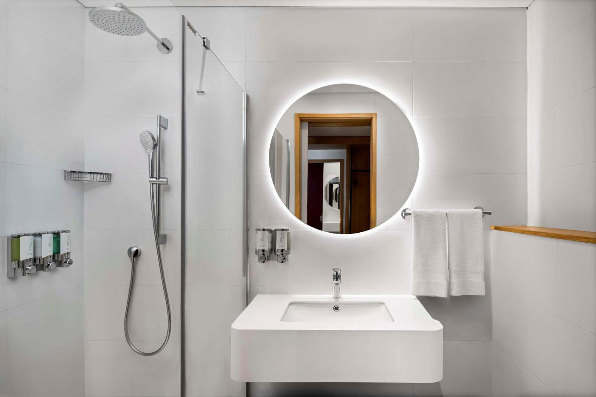 Hampton By Hilton Istanbul Sirkeci Hotel Exterior photo