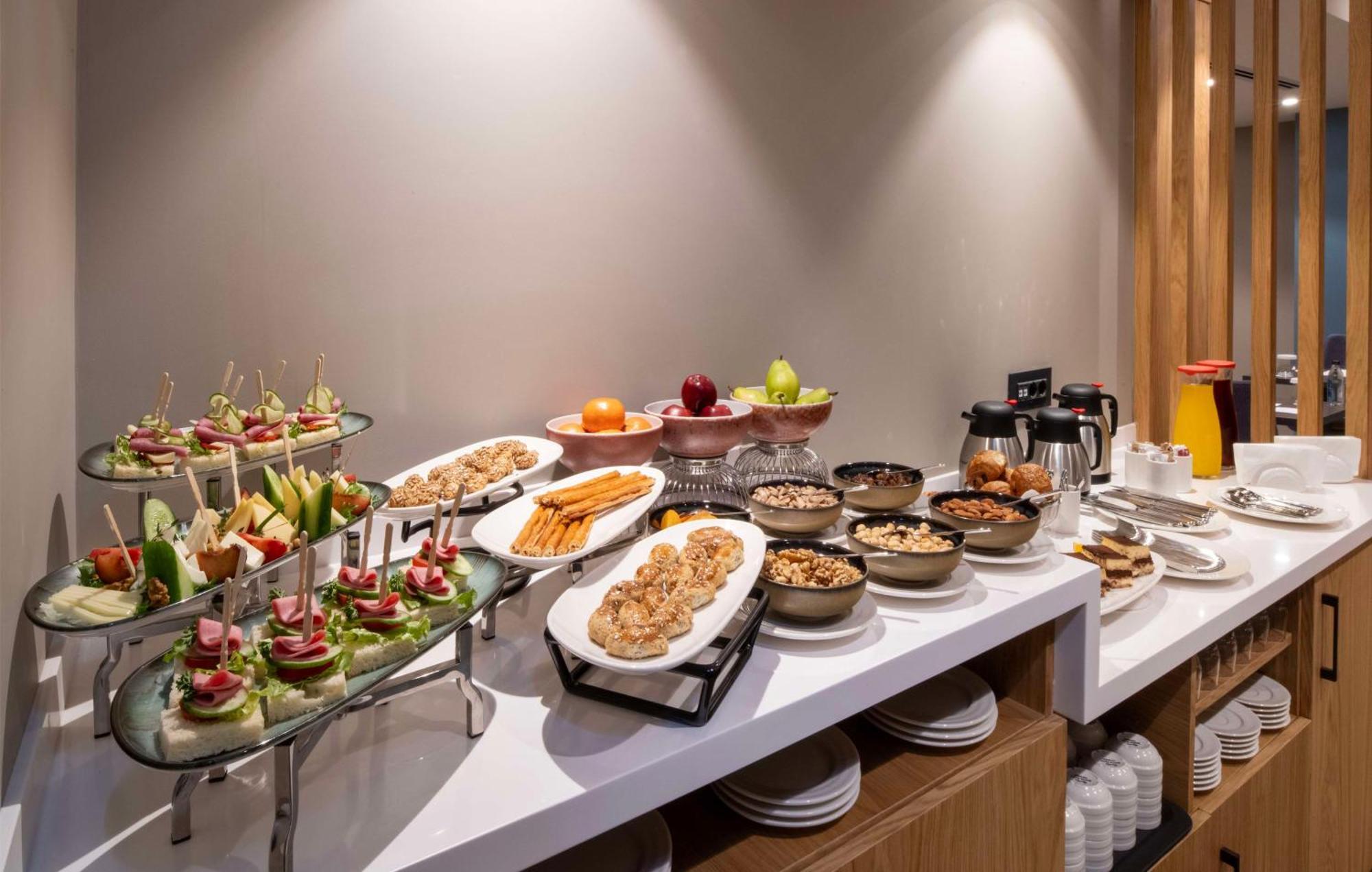 Hampton By Hilton Istanbul Sirkeci Hotel Exterior photo